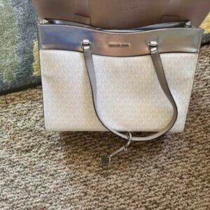 Michael Kors Jet Set Travel Purse - NWT